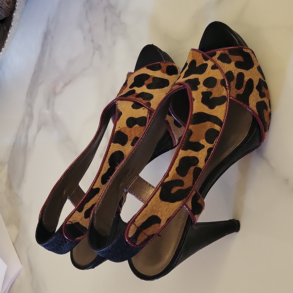 Shoes - Picture 2 of 4